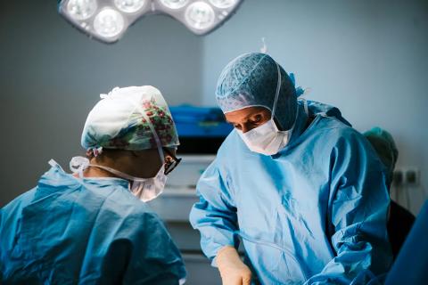 Chirurgie esthétique entre Genève et Lyon
